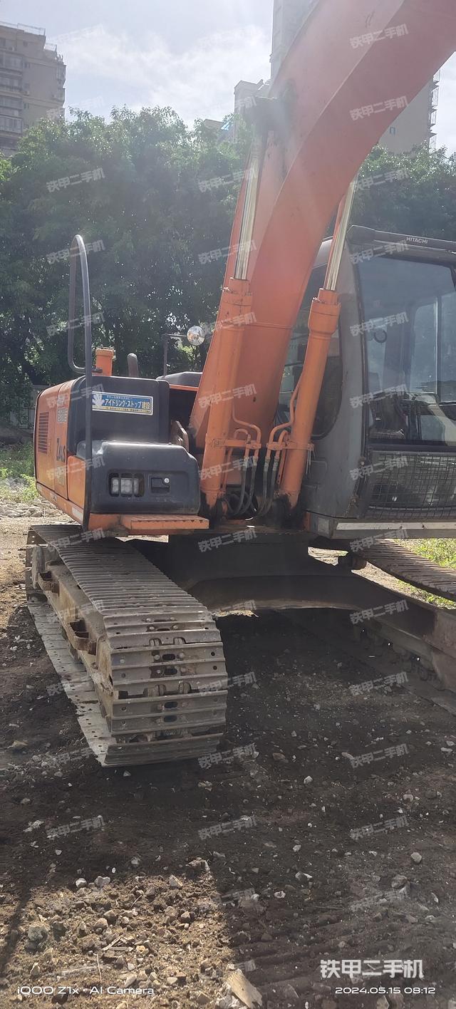 日立ZX120挖掘机