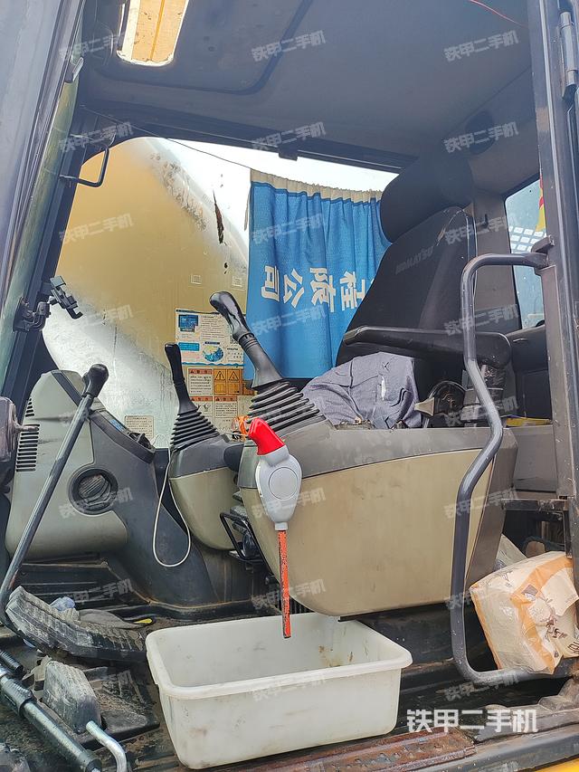 驾驶室整体（整机外观）