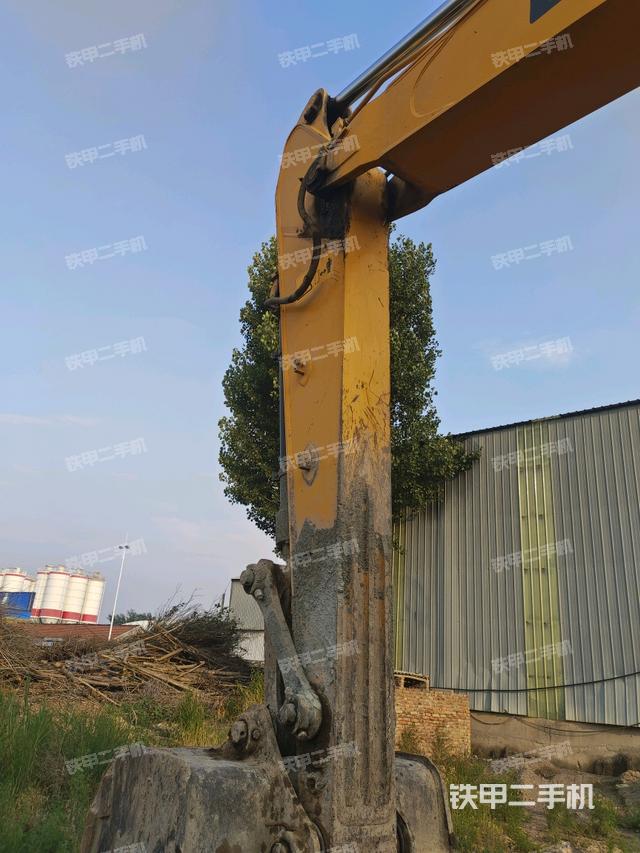 大臂整體?右側(cè)(工作和回轉(zhuǎn)裝置) 大臂整體?右側(cè)(工作和回轉(zhuǎn)裝置)