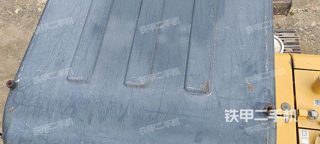 驾驶室顶部（整机外观）