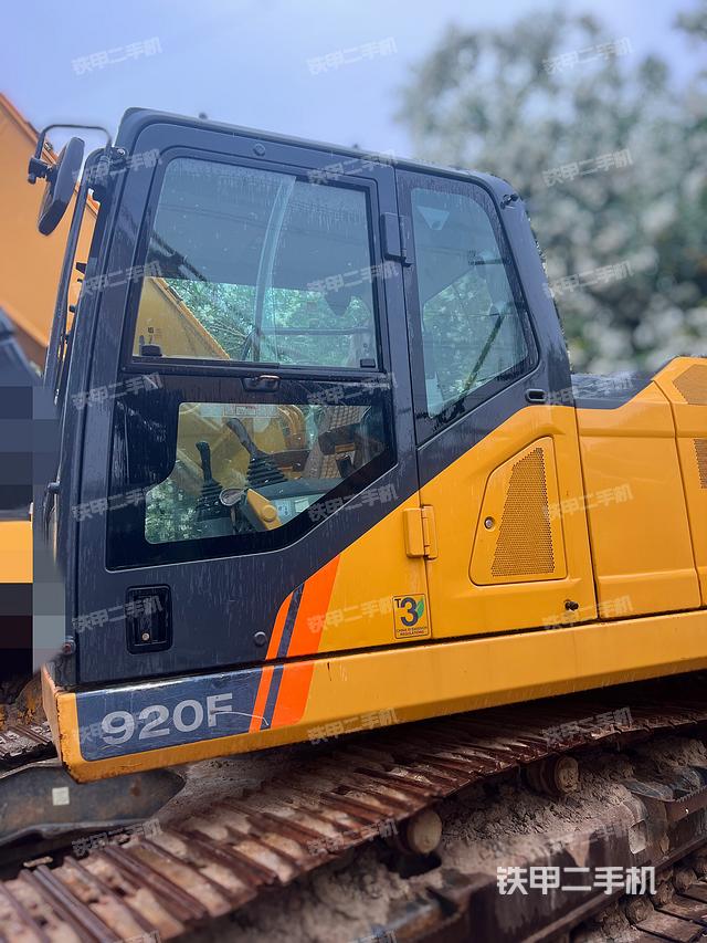 驾驶室整体（整机外观）