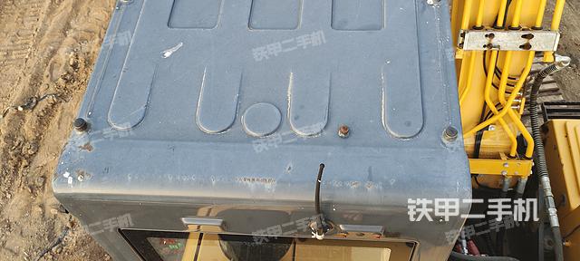 驾驶室顶部（整机外观）