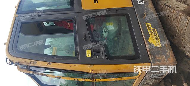 驾驶室整体（整机外观）