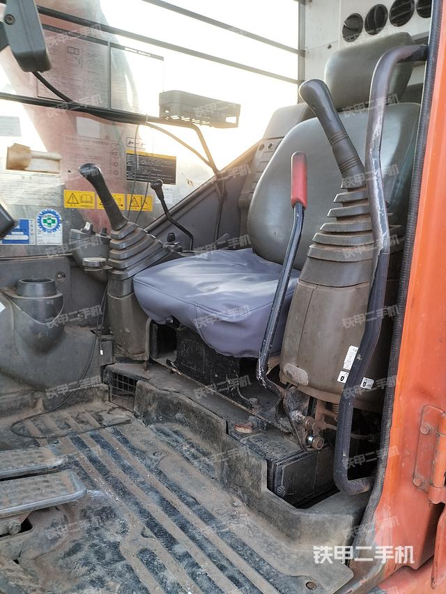 驾驶室整体（整机外观）