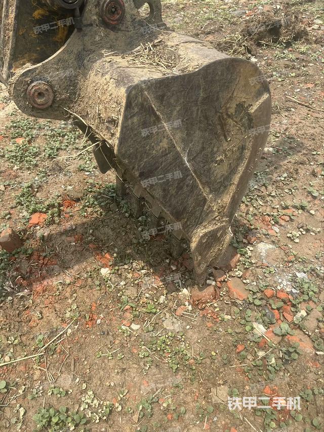 回转马达和主控阀（整机外观）