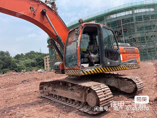 驾驶室顶部（整机外观）