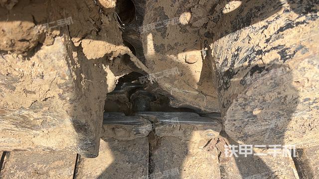 单侧履带整体（整机外观）