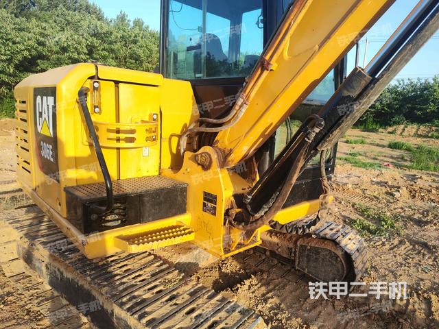 大臂根部?斜(工作和回轉(zhuǎn)裝置) 大臂根部?斜(工作和回轉(zhuǎn)裝置)