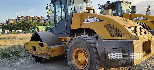 整机左侧（设备外观及核心部件）