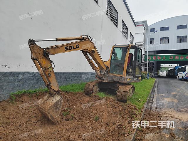 斗山DH60挖掘机