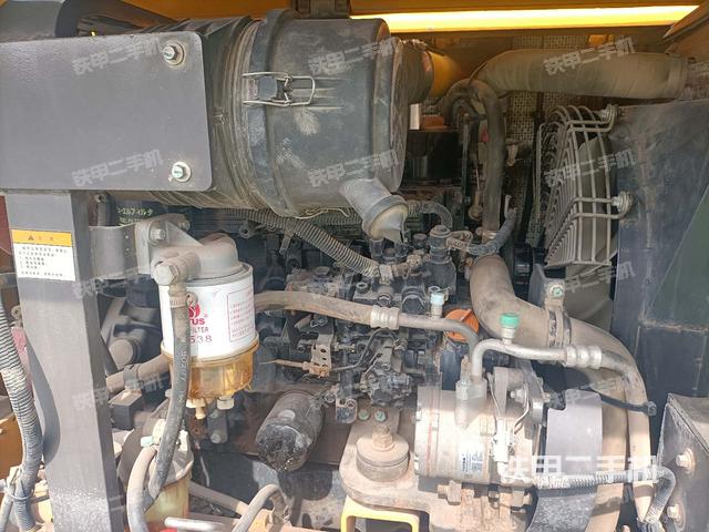 发动机整体俯视（整机外观）