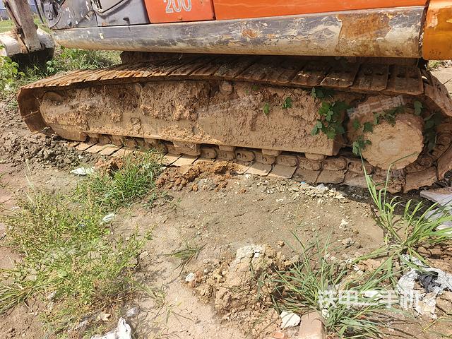 单侧履带整体（整机外观）