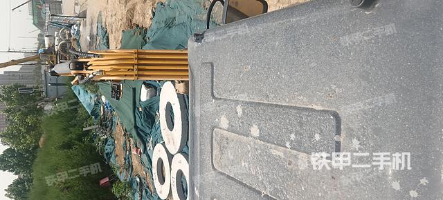 驾驶室顶部（整机外观）