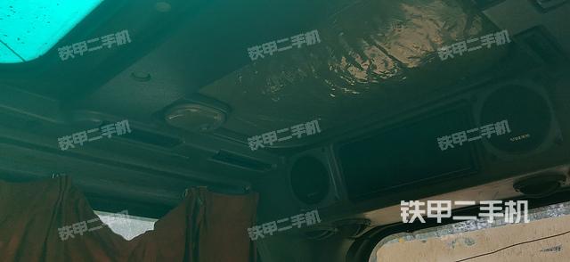 驾驶室顶部（整机外观）