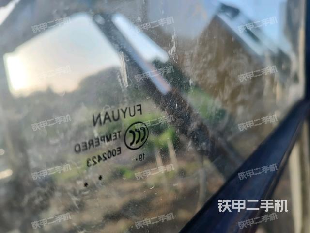 后窗玻璃角標(biāo)(駕駛室部分) 后窗玻璃角標(biāo)(駕駛室部分)