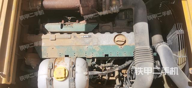 发动机整体俯视（整机外观）