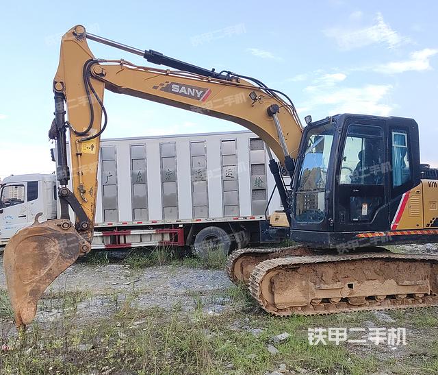 三一重工SY125C挖掘机