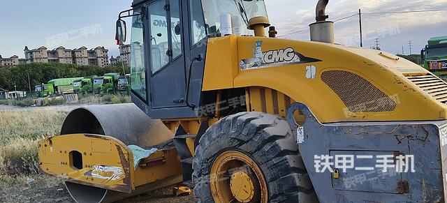 整机左侧（设备外观及核心部件）