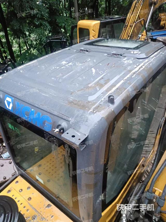 驾驶室顶部（整机外观）