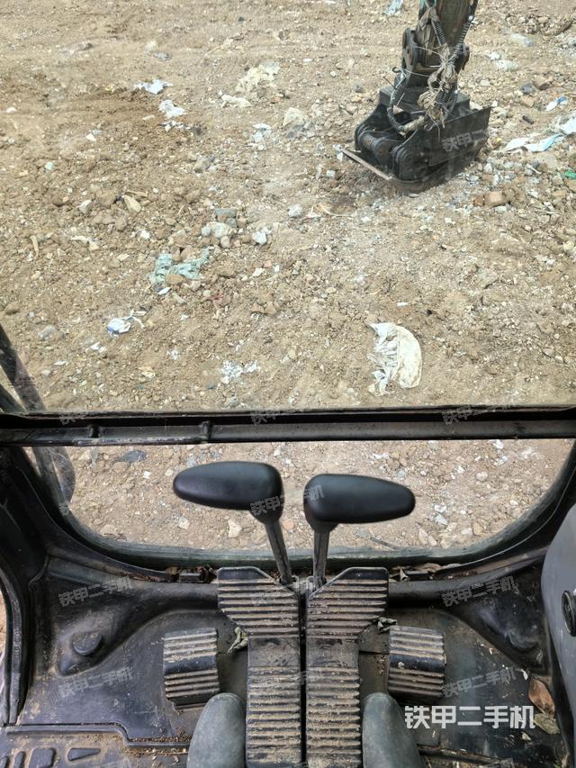 座椅后部(駕駛室部分) 座椅后部(駕駛室部分)