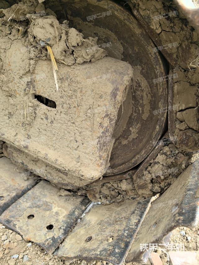 左側(cè)行走馬達(dá)蓋板(行走機構(gòu)) 左側(cè)行走馬達(dá)蓋板(行走機構(gòu))