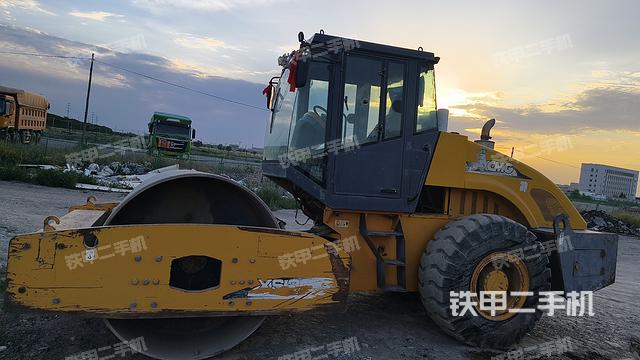 整机左侧（设备外观及核心部件）