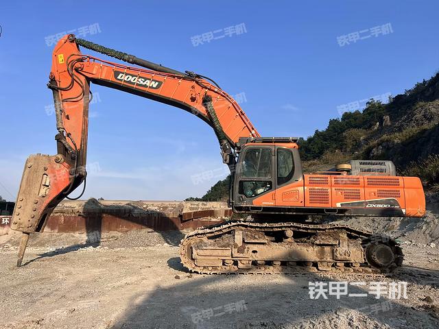 斗山DX500LC-9C挖掘機(jī)
