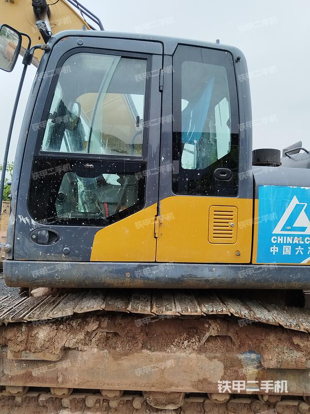 駕駛室整體（整機(jī)外觀）