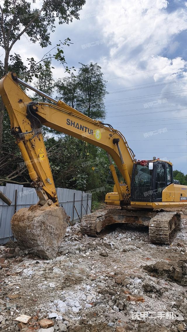 山推SE245LC-9A挖掘机