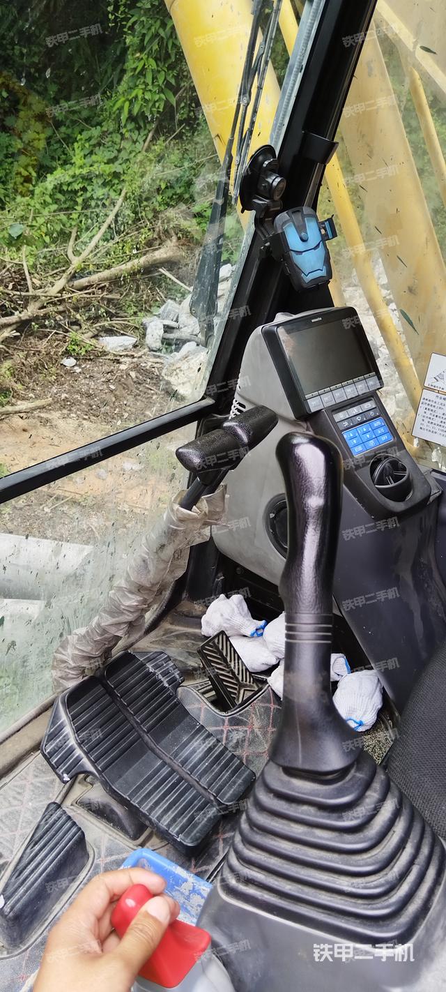 驾驶室整体（整机外观）