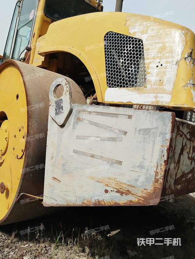 整机左侧（设备外观及核心部件）