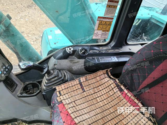 后窗玻璃角標(biāo)(駕駛室部分) 后窗玻璃角標(biāo)(駕駛室部分)