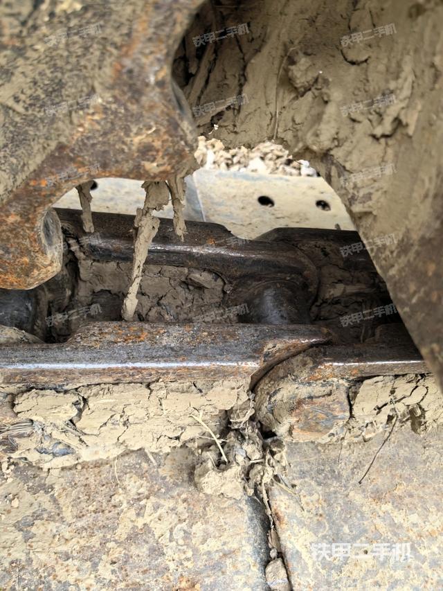 右側(cè)行走馬達(dá)蓋板(行走機構(gòu)) 右側(cè)行走馬達(dá)蓋板(行走機構(gòu))