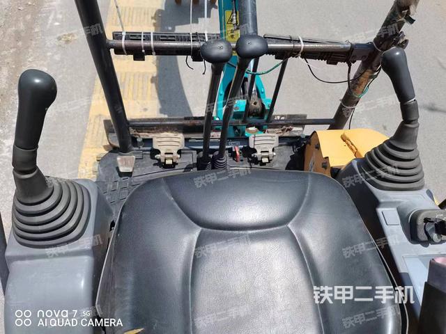 驾驶室整体（整机外观）