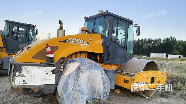 整机右后45°（设备外观及核心部件）