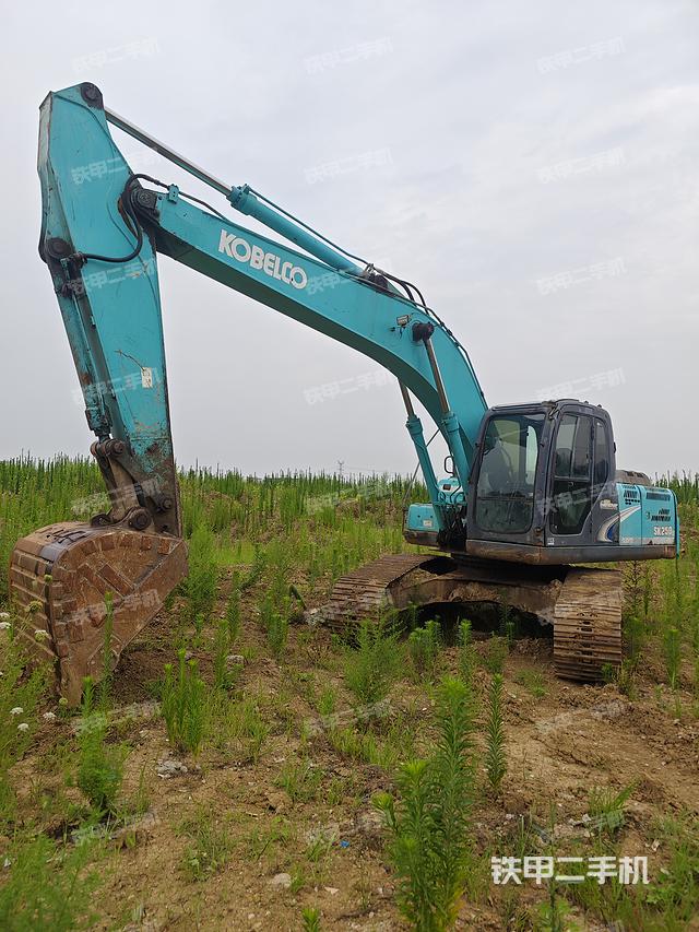 驾驶室整体（整机外观）