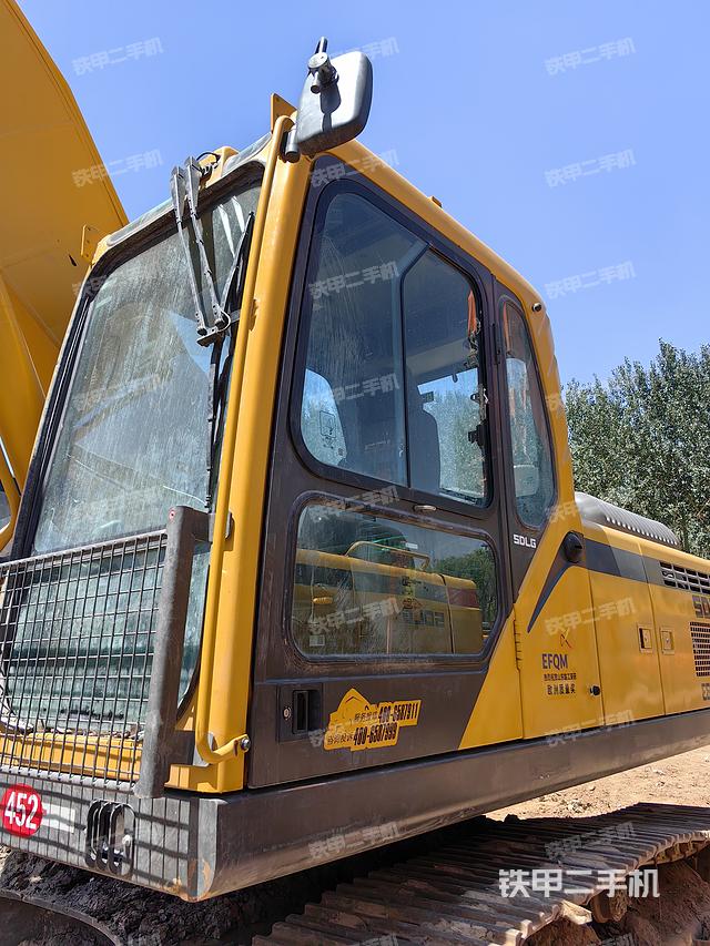 驾驶室整体（整机外观）