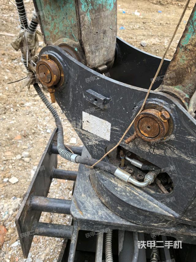 小臂整體右前(工作和回轉(zhuǎn)裝置) 小臂整體右前(工作和回轉(zhuǎn)裝置)