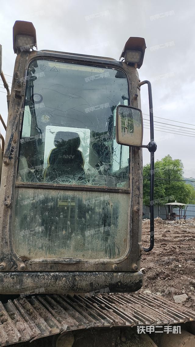 驾驶室整体（整机外观）