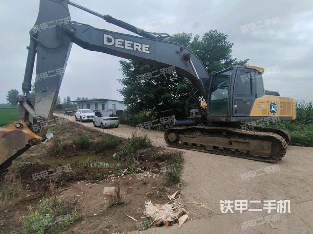 约翰迪尔E210挖掘机