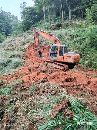 乐山日立ZX120挖掘机实拍图片