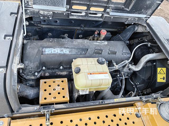 发动机整体俯视（整机外观）