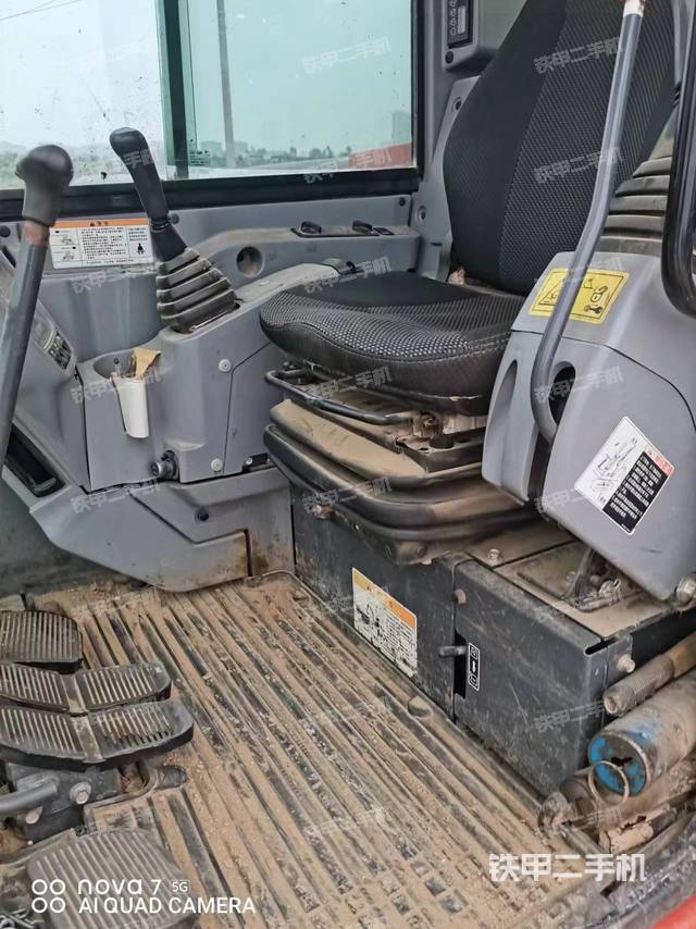 驾驶室整体（整机外观）