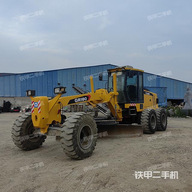 整机右侧（设备外观及核心部件）