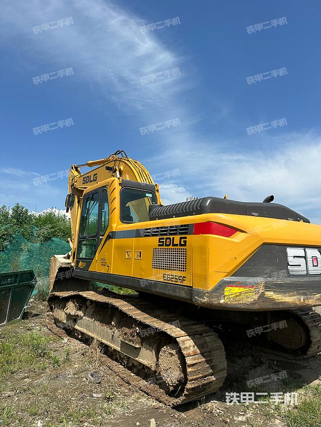 山东临工E6250F挖掘机