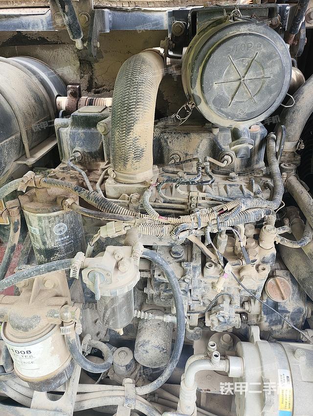 驾驶室整体（整机外观）