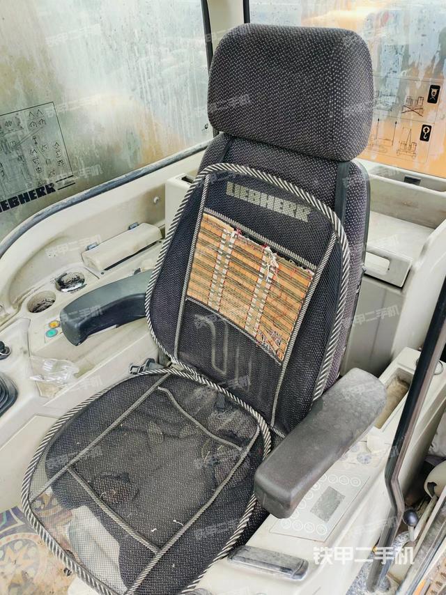 驾驶室整体（整机外观）