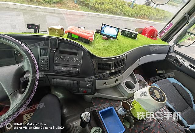 驾驶室操作台（设备外观及核心部件）