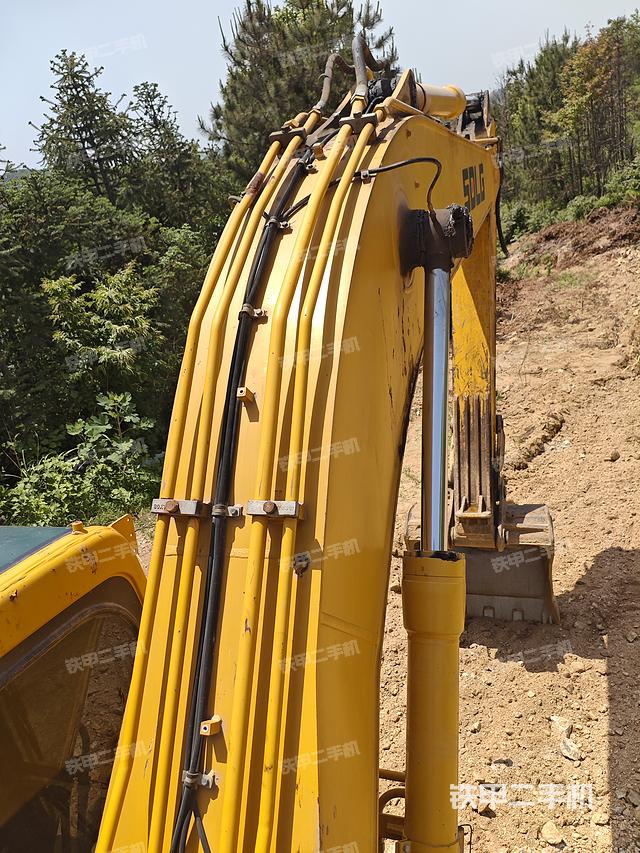 驾驶室整体（整机外观）