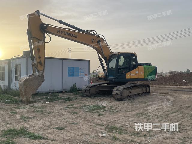 现代R225LC-9T挖掘机